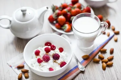 Fruit with Cottage Cheese