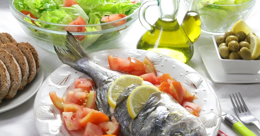 10 Dinge, die Sie über eine mediterrane Ernährung wissen sollten