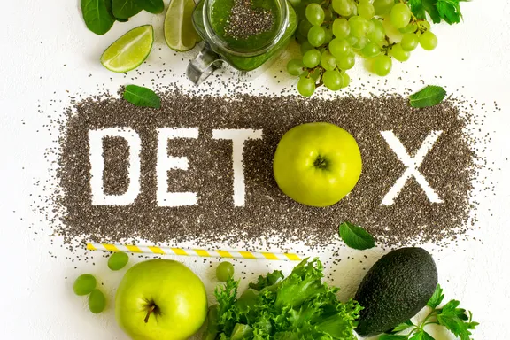 Hidden Dangers of Trendy Detox Diets