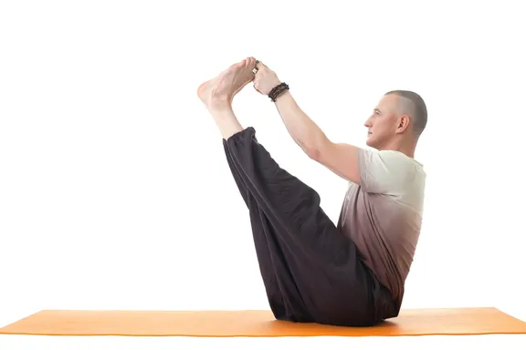 8 razones por las que los hombres deben hacer Yoga