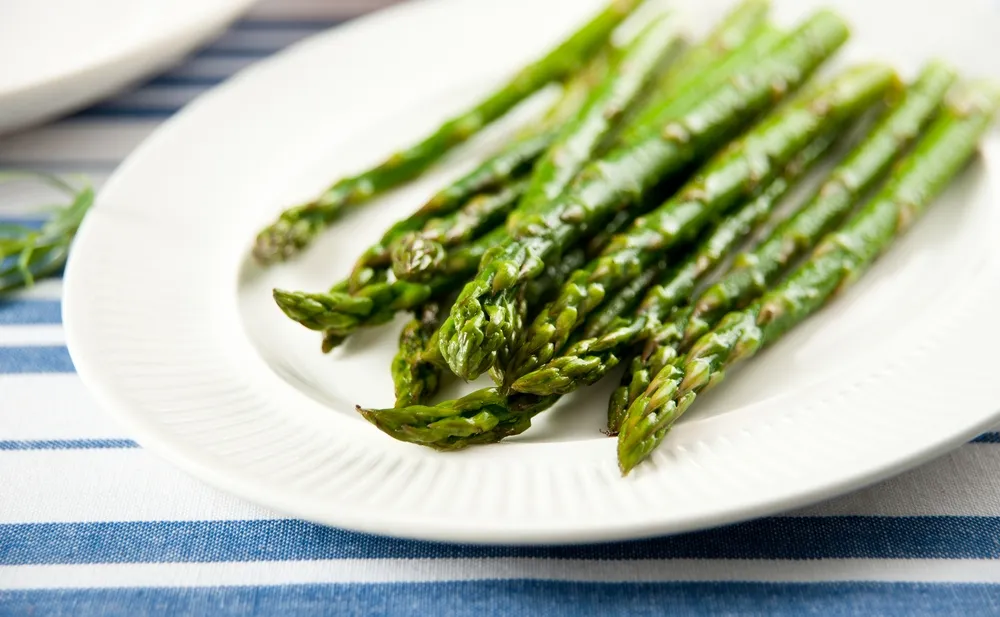 8 Spring Detoxifying Veggies to Put in Your Belly