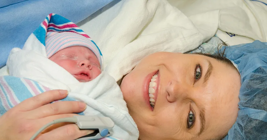 Staples Faster but Sutures Safer Following C-Section