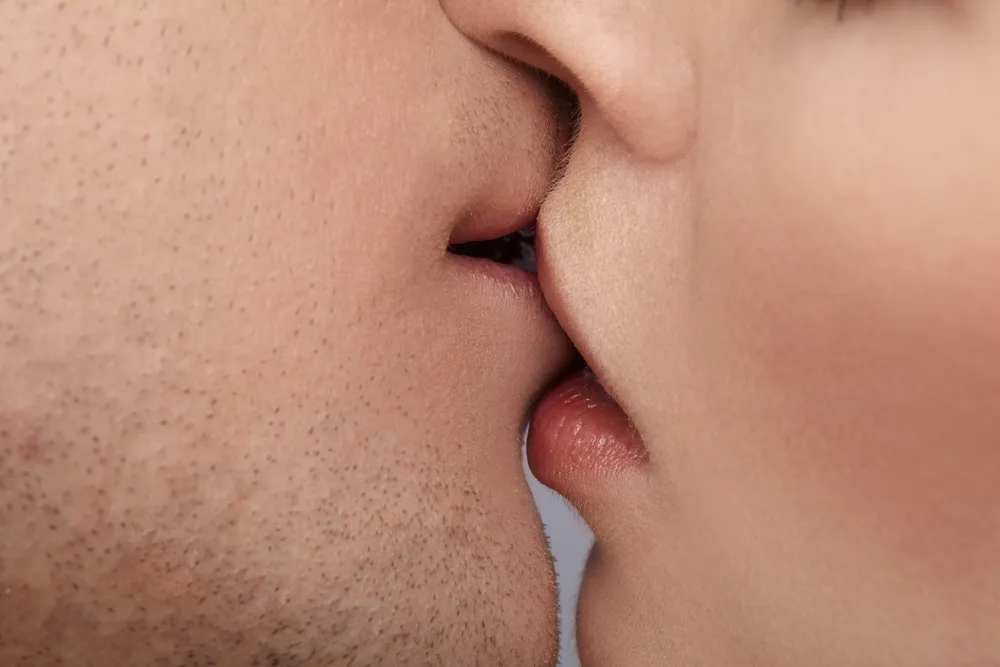 Millions of Germs Exchanged with Every Kiss, Study Finds