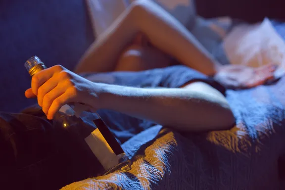 Teens Who Don’t Get Enough Sleep More Likely to Abuse Alcohol