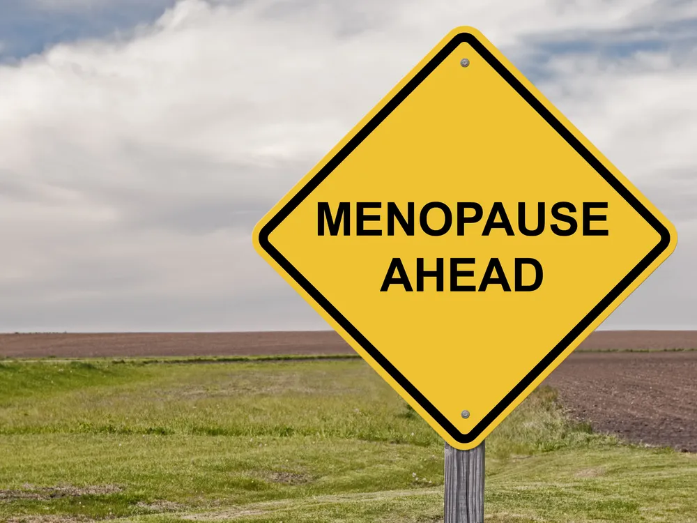 8 giftige Chemikalien, die mit verfrühter Menopause in Verbindung gebracht werden