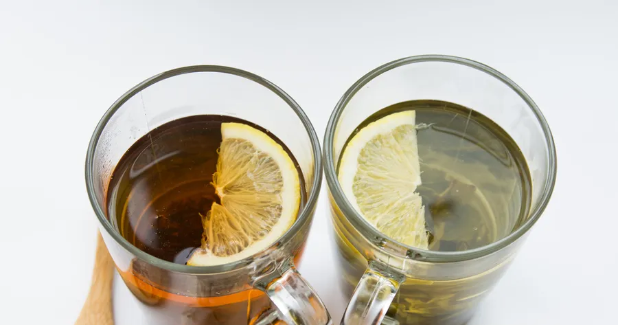 Té negro o té verde: ¿Cuál es más saludable?