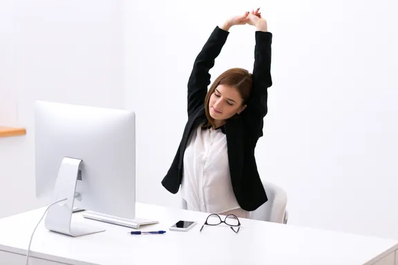 6 Ways to De-Stress at a Desk