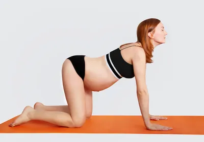 Yoga prénatal : 5 postures à faire à la maison pendant sa grossesse