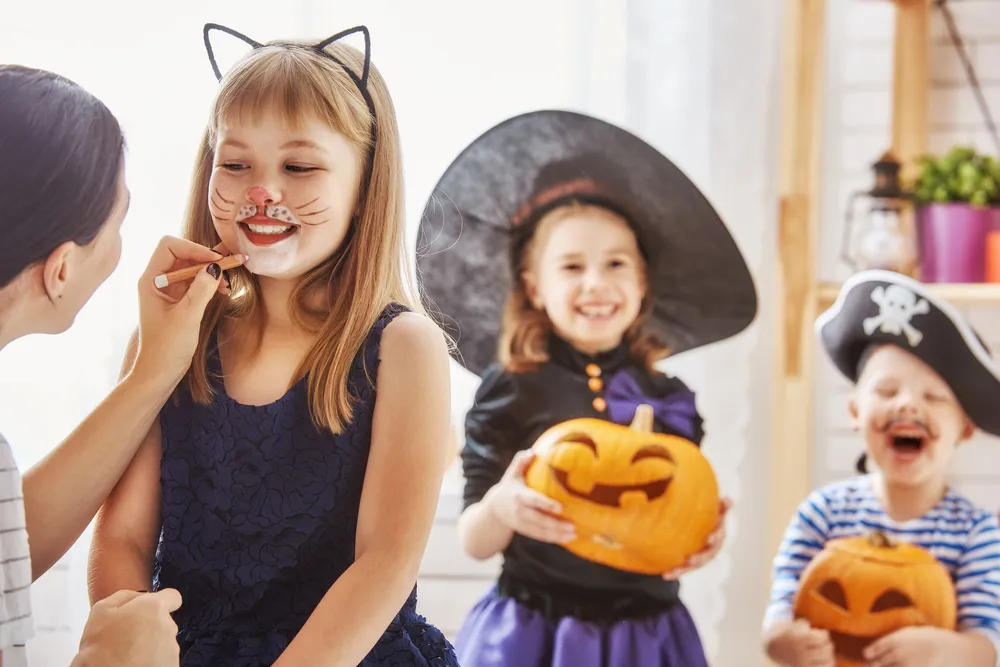 Ways to Keep Kids Safe This Halloween – ActiveBeat – Your Daily Dose of ...
