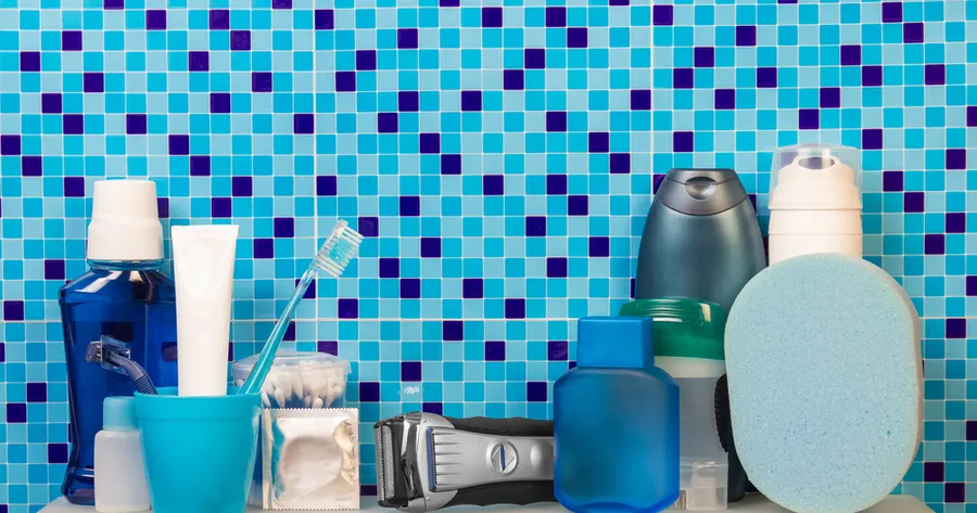 7 Personal Items You Shouldn’t Store in the Bathroom