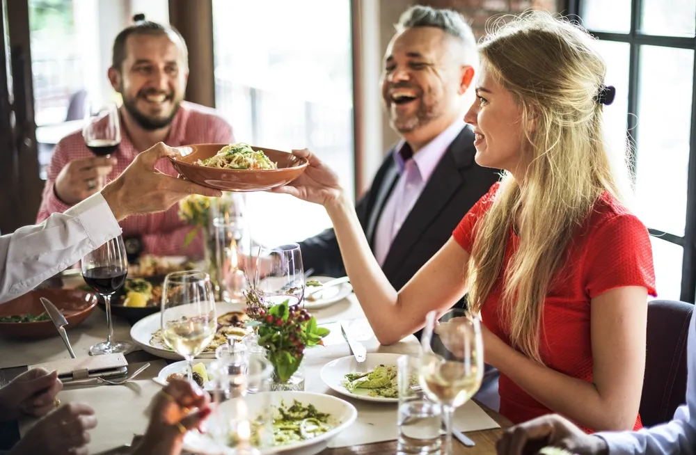 Tips for Making Healthier Restaurant Choices…from Real Nutritionists