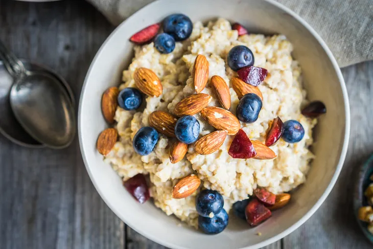 Oatmeal with nuts and berries