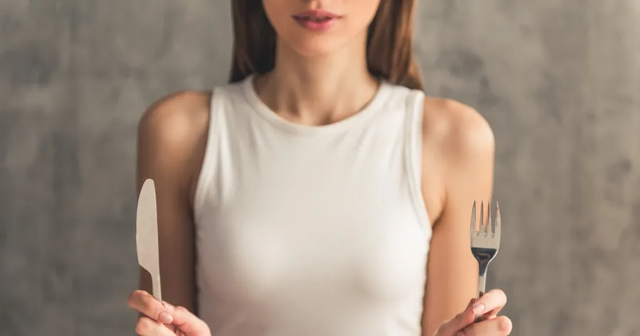 6 Signs and Symptoms of Binge Eating Disorder