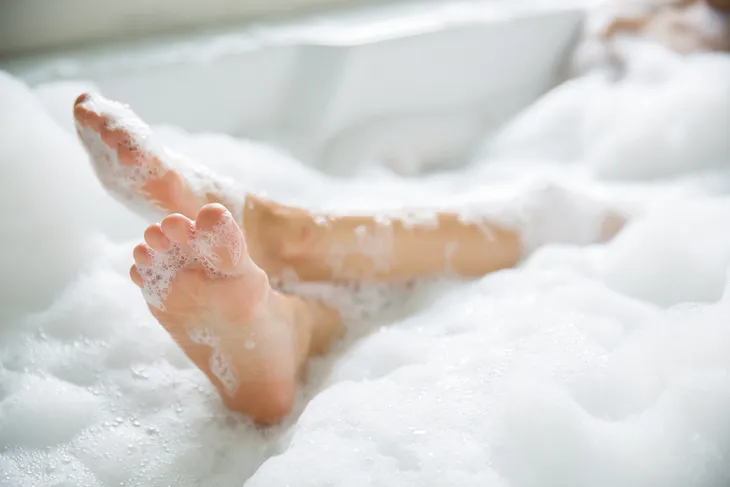 Santé des pieds : Conseils pour traiter le pied enflé - PiedRéseau