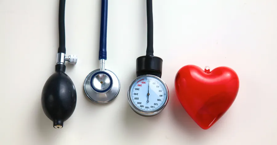 Common Symptoms, Causes, and Treatment of High Blood Pressure