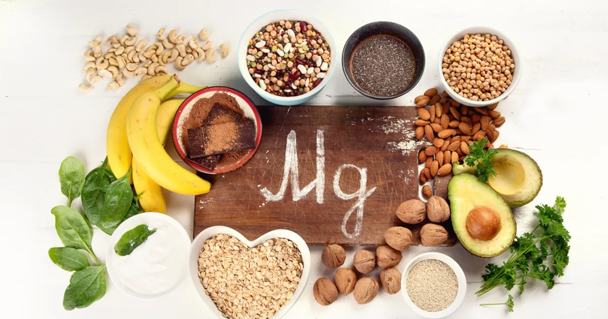Signs Of Magnesium Deficiency (Plus Foods To Eat & Treatment Options