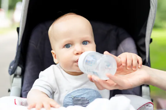 Dehydration in Toddlers: Early Signs and Treatment Options