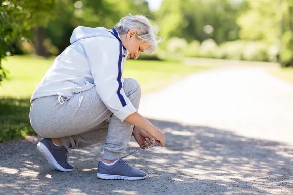 How to Choose the Right Exercise Footwear for Seniors