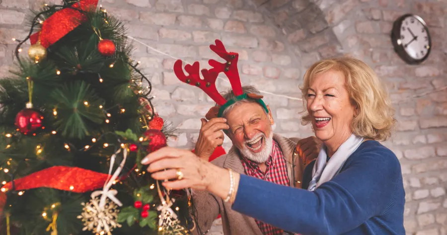 Safe Ways Seniors Can Celebrate the Holidays in 2020