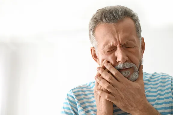 Signs, Symptoms and Treatment Options of Mouth Cancer