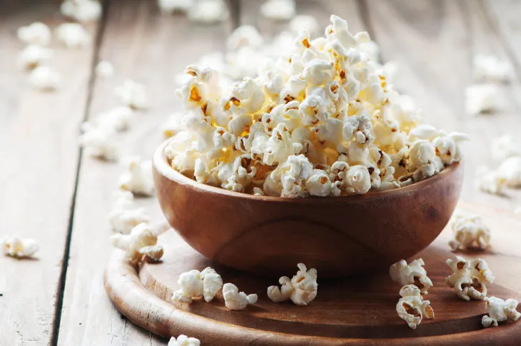 Heart healthy snack: air-popped popcorn
