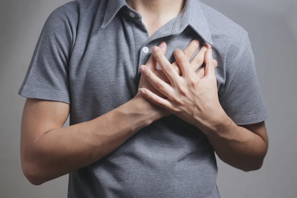 Mini ataques cardíacos: Sinais, causas e tratamento