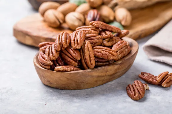 The Incredible Health Benefits of Pecans