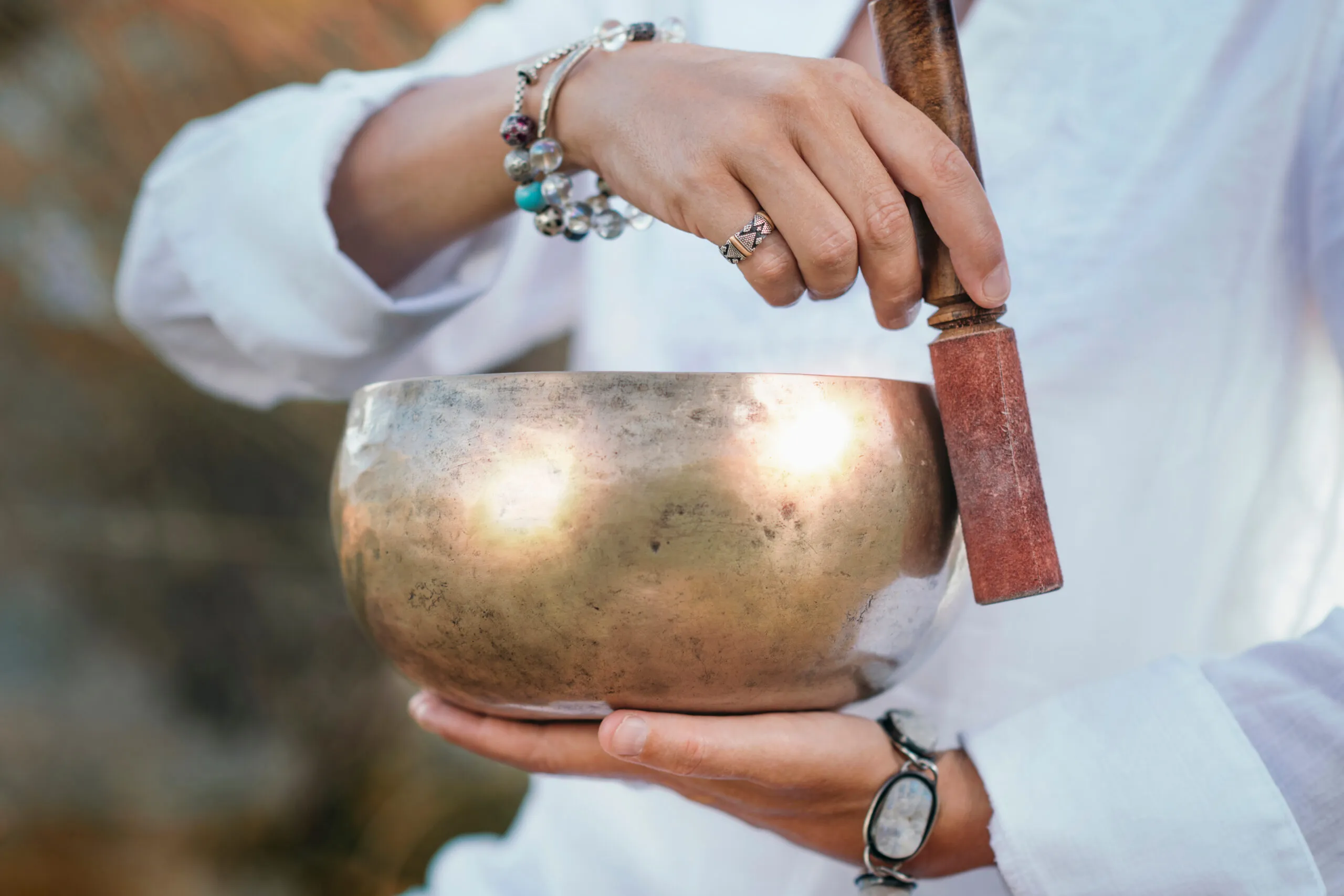Sound Bath Meditation: What Is It, Benefits, and How To Do It