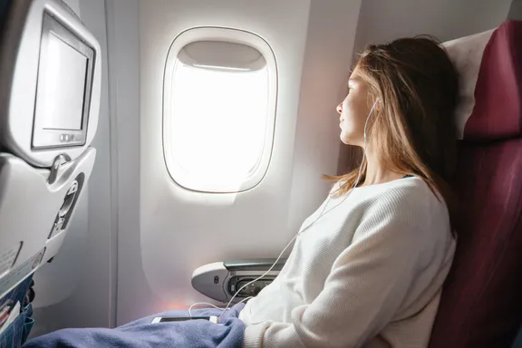 Travel Skin Routine: Before, During and After a Flight