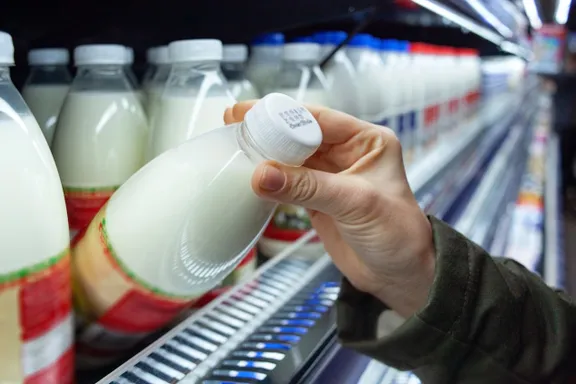 Food Expiration Dates Don't Have Much Science Behind Them - A Food Safety Researcher Explains Another Way to Know What's Too Old to Eat
