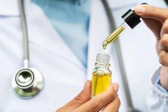 CBD Oil: Uses, Benefits, Side Effects