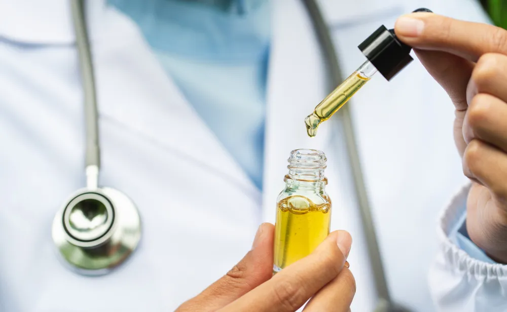 CBD Oil: Uses, Benefits, Side Effects