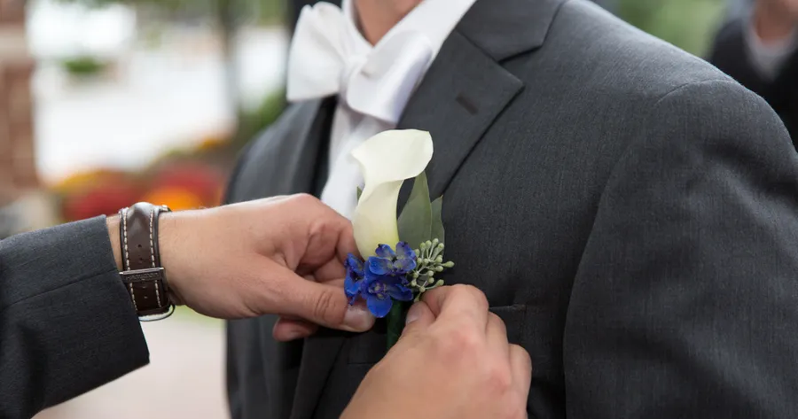 8 Best Flowers for a Wedding Boutonniere And/Or Corsage