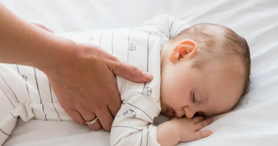 Tips To Help Successfully Sleep Train Your Baby